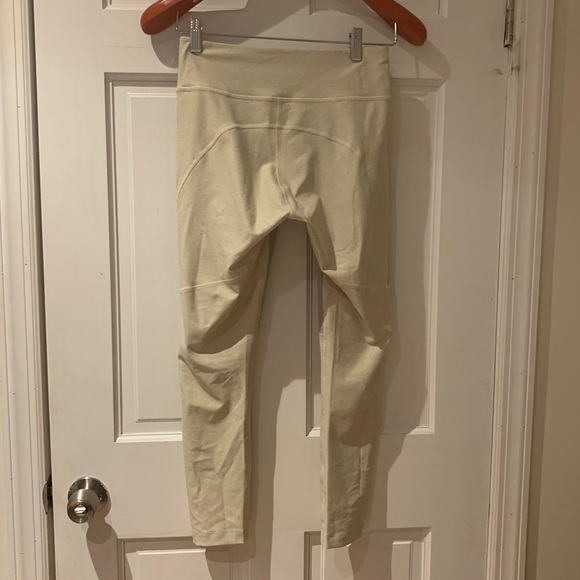 Outdoor Voices warmup 3/4 leggings - Picture 2 of 4